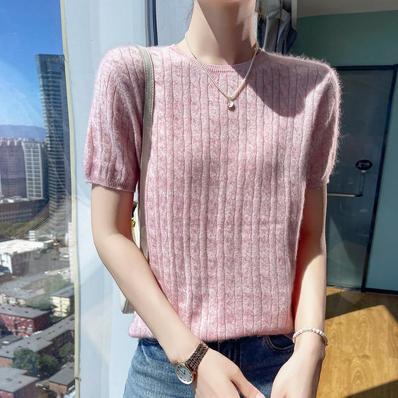 Women's Cable Knit Cashmere Sweater - Round Neck, Five-Sleeve, Solid Color, Perfect for Spring and Autumn.