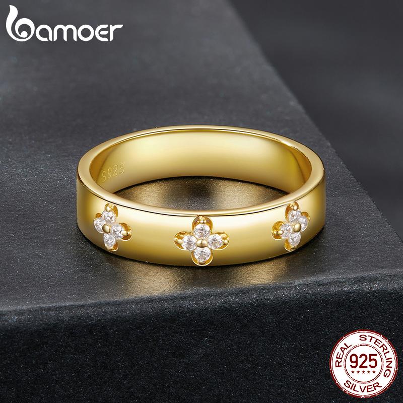 BAMOER 925 Silver Lucky Clover Moissanite Ring, Gold Plated D Color Round Cut Wide Band Ring for Women Wedding Gift
