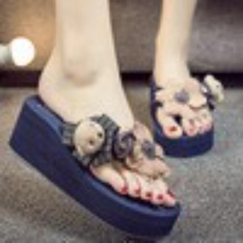 Cartoon Bear Platform Flip Flops - Hot Women's Non-slip Thick Bottom Height Enhancement Premium Texture Beach Sandals