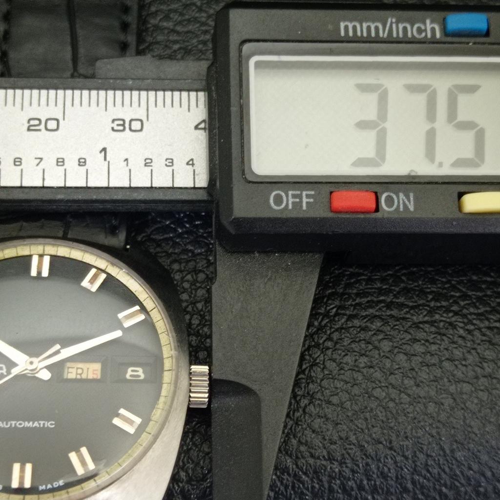 VINTAGE ENICAR AUTOMATIC 1147 SWISS MENS BLACK COLOR DIAL WATCH A700145-5