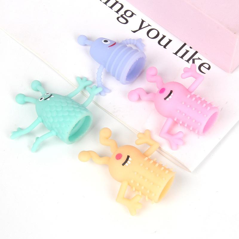 5Pcs/Set Funny Trick Finger Doll Plastic Cute Mini Animal Monster Children Finger Puppet Parents Adult Toys Gift
