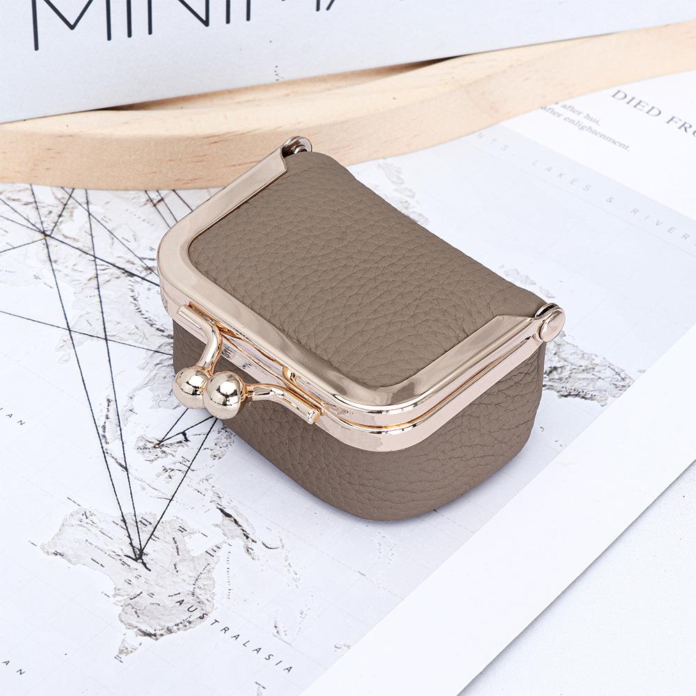 Chic Full-Grain Leather Mini Kiss-Lock Pouch Jewelry Organizer for Rings Necklaces Earrings Compact Daily Accessory Coin Purse