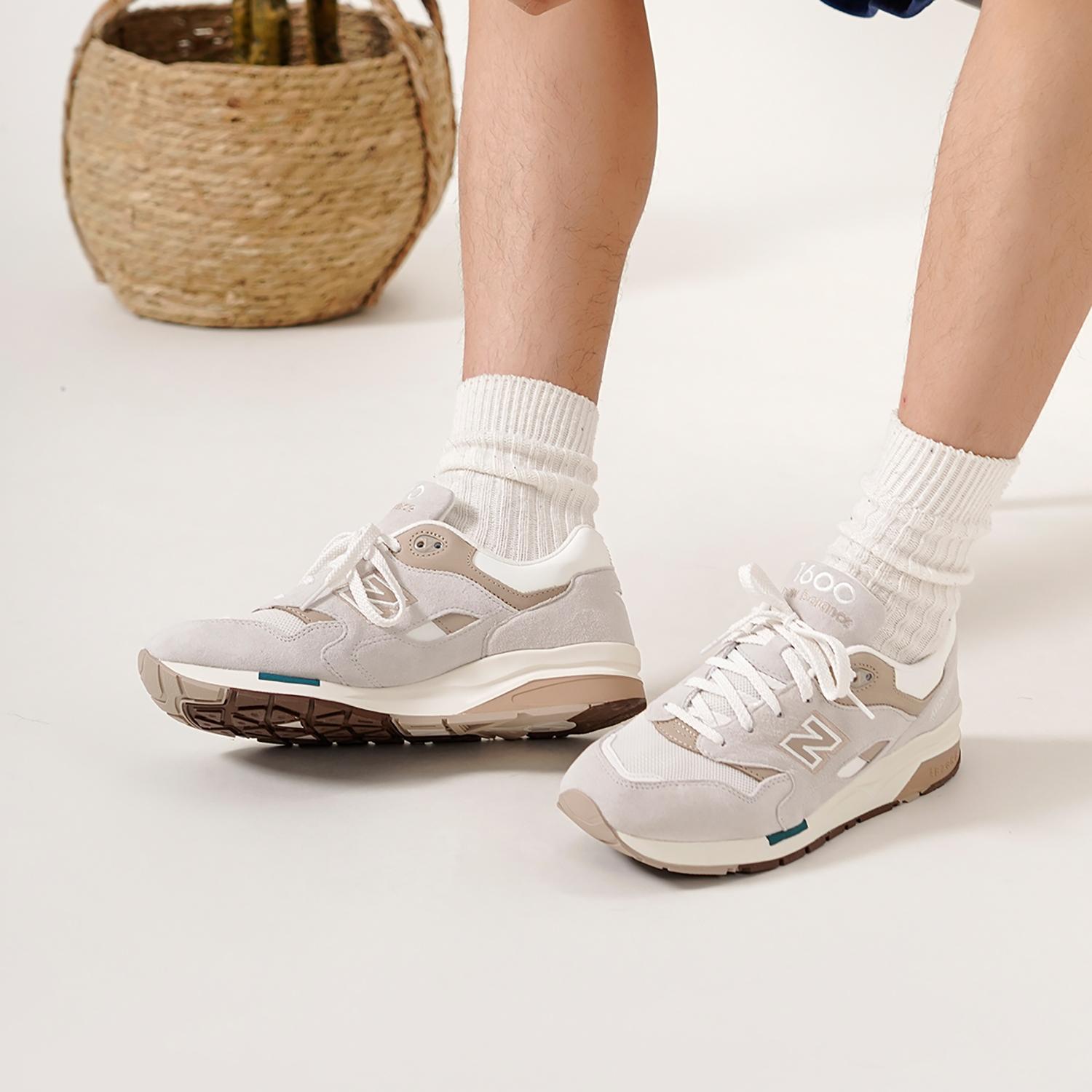 Мужские кроссовки New Balance 1600 Greige Pack светло-серые Off-White Beige CM1600MB 43 — фото 10