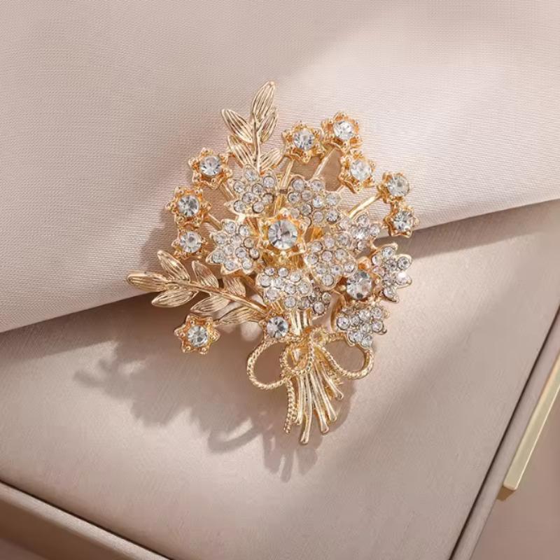 

Luxurious Sparkling Inlaid Zircon Flower Brooch, Suitable for Brides Wedding Zircon, Banquet Party Accessories and Gifts
