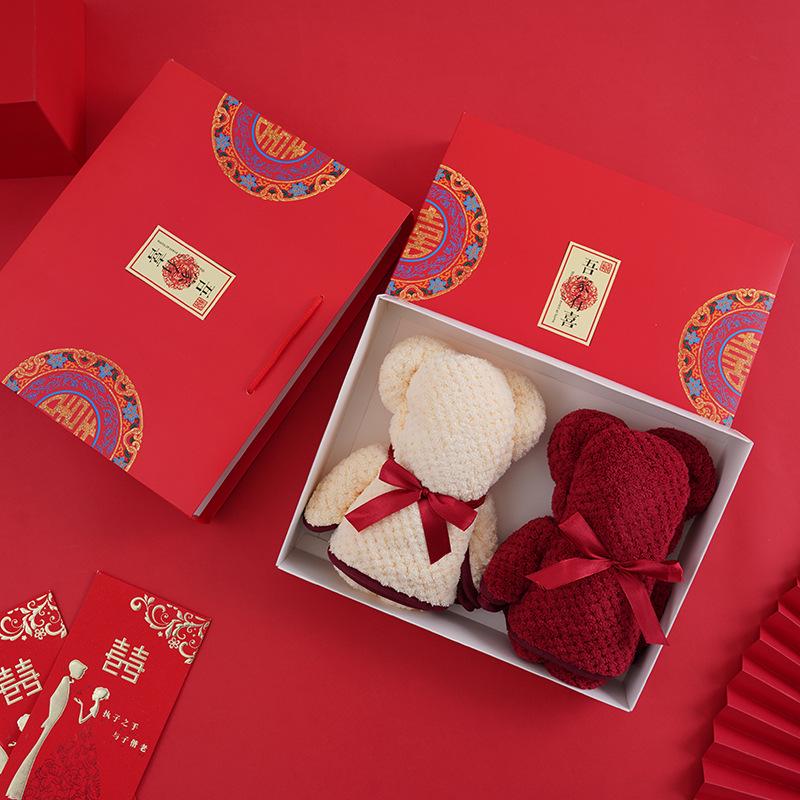 Wedding Gift Box: Little Rabbit & Bear Towel Favor