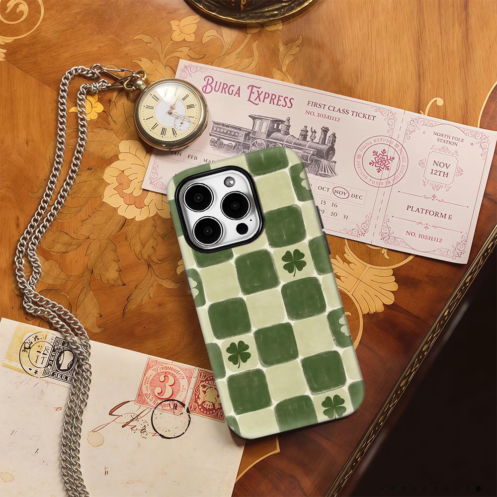 Vintage Clover Checker Phone Case for IPhone 17AIR 16E 16 15 14 13 12 11 17 Pro Max Plus Double-layer Back Cover