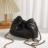 High-End Fashion Versatile Shoulder Messenger Bag Large-Capacity Chain Portable Women'S Bag New Niche Pleated Cloud Bag