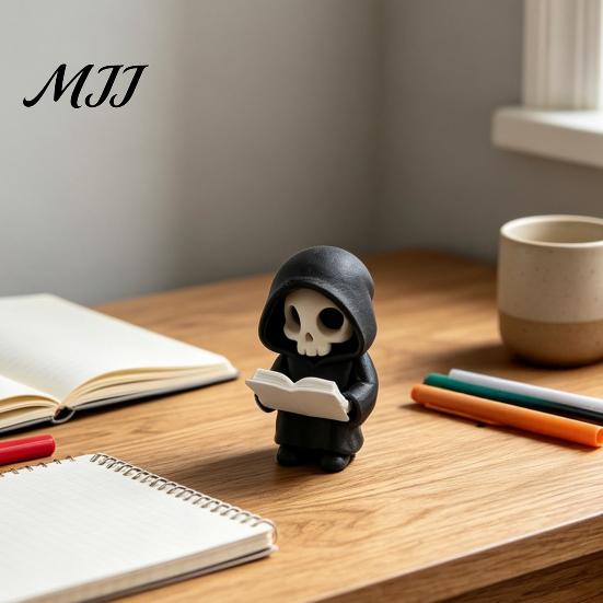 Stable Flat Bottom Figure Dark Style Halloween Ornament, Mini 3D Printed Hooded Skull Bookshelf Sculpture Compact Exquisite Details