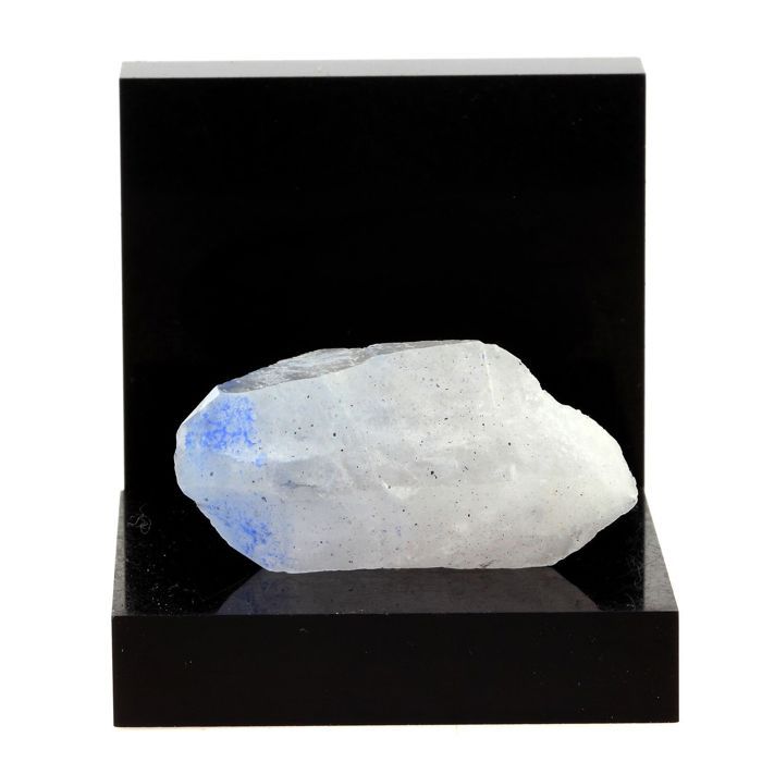 Pierres et Minéraux. Quartz + Dumortierite. 89.5 ct. Vaca Morta quarry, Bahia, Brésil.
