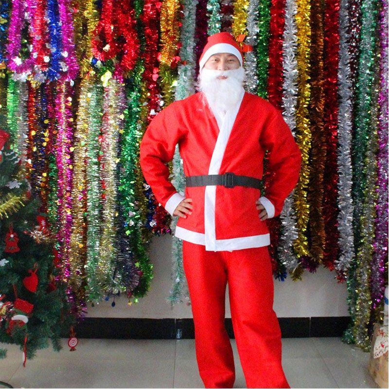 Tradiční pánský kostým Santa Clause s plnovousem, páskem a čepicí v klasické červené a bílé