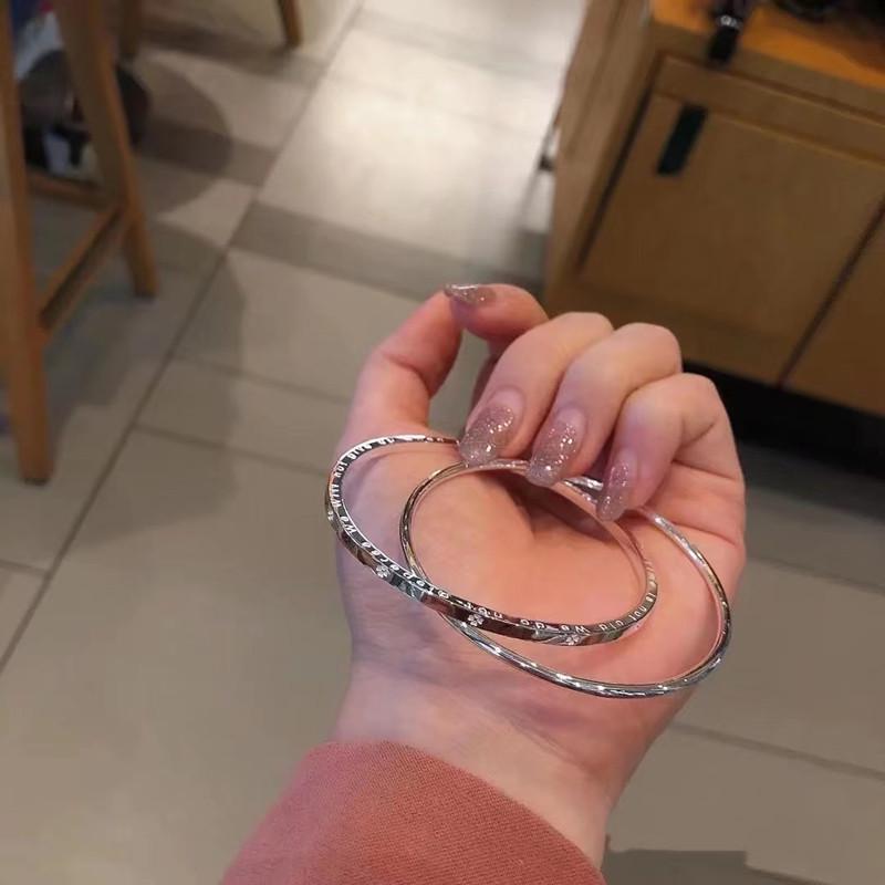 Women's Double Four-Leaf Clover Silver-Plated Bangle - Versatile High-End Bracelet with Niche Design