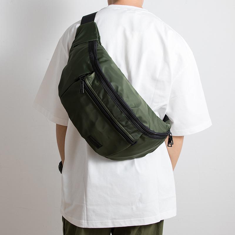 Men's Large Capacity Waterproof Messenger Bag for Cycling and Leisure Sports