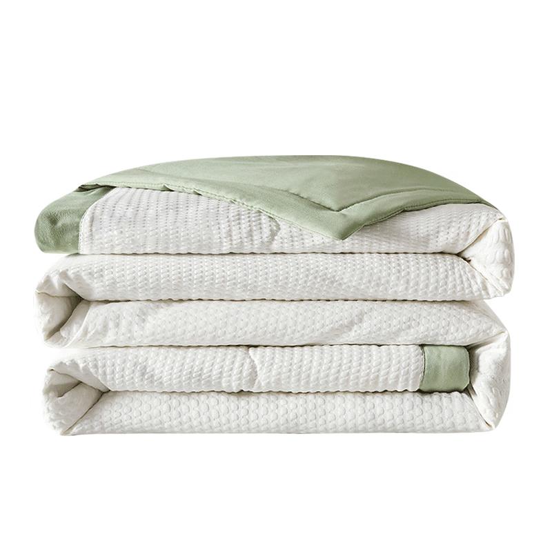 

Jiuzhulu Anti-bacterial Washable Summer Quilt 200cm x 230cm