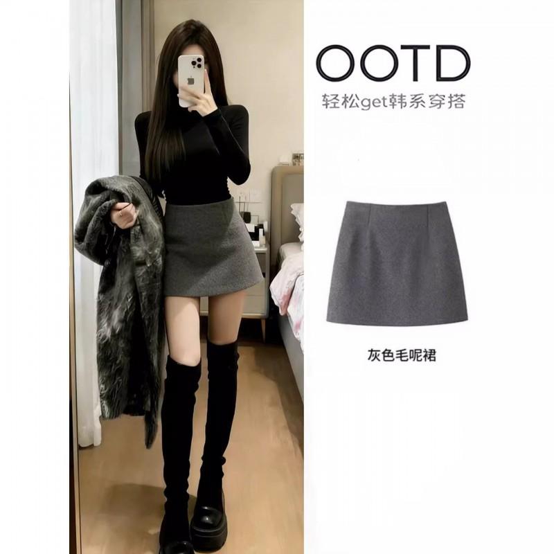 Womens Black Round Neck Long Sleeve T-Shirt Slim Fit Korean Style Casual Base Layer Top