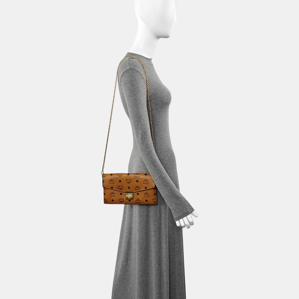 [Pre-Owned] Millie Visetos Classic Monogram Print Light Trendy Cool Girl Flap Chain Crossbody Bag Medium - Good #1TGTN4T