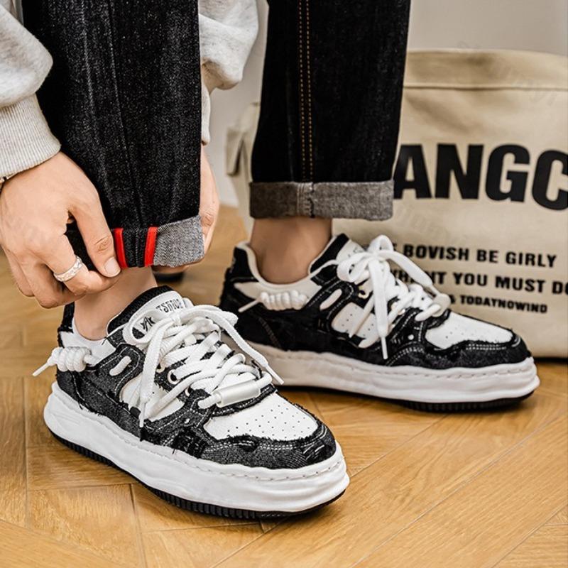 Fashion Niche Design Men's Low Top Thick Soled Casual Sports Shoes 2025 Autumn New Fashion Trend Versatile Comfortable Platform sneakers