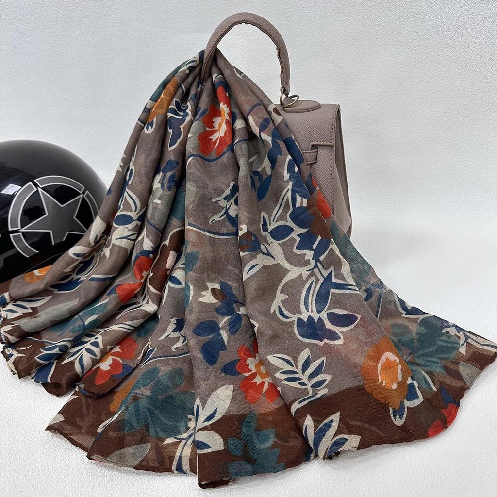 Foulard in Seta Floreale Stile Coreano: Sciarpa da Donna Leggera, Calda e Versatile Autunno/Inverno