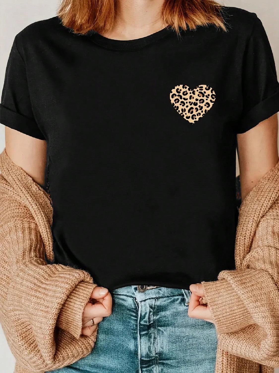 Women s Casual Leopard Print Heart Graphic T-Shirt Round Neck Summer Top White Tee Leopard Print Design Shirts For Women S разноцветный