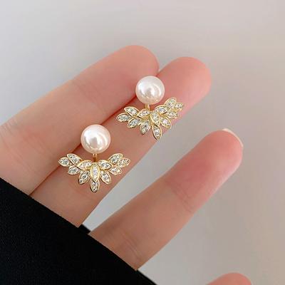 S925 Silver-plated Stud Earrings Niche Design Temperament New Zircon Leaf Earrings Full of Diamond Petals Pearl Back Hanging Stud Earrings