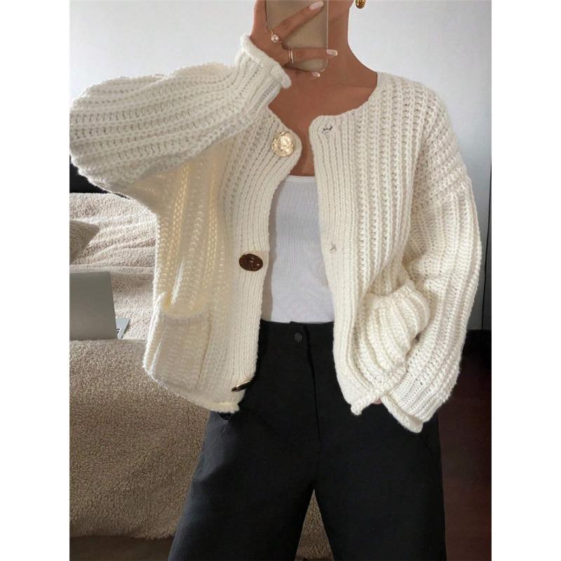 Womens Loose Round Neck Knit Cardigan With Pockets Three Buttons Long Sleeve