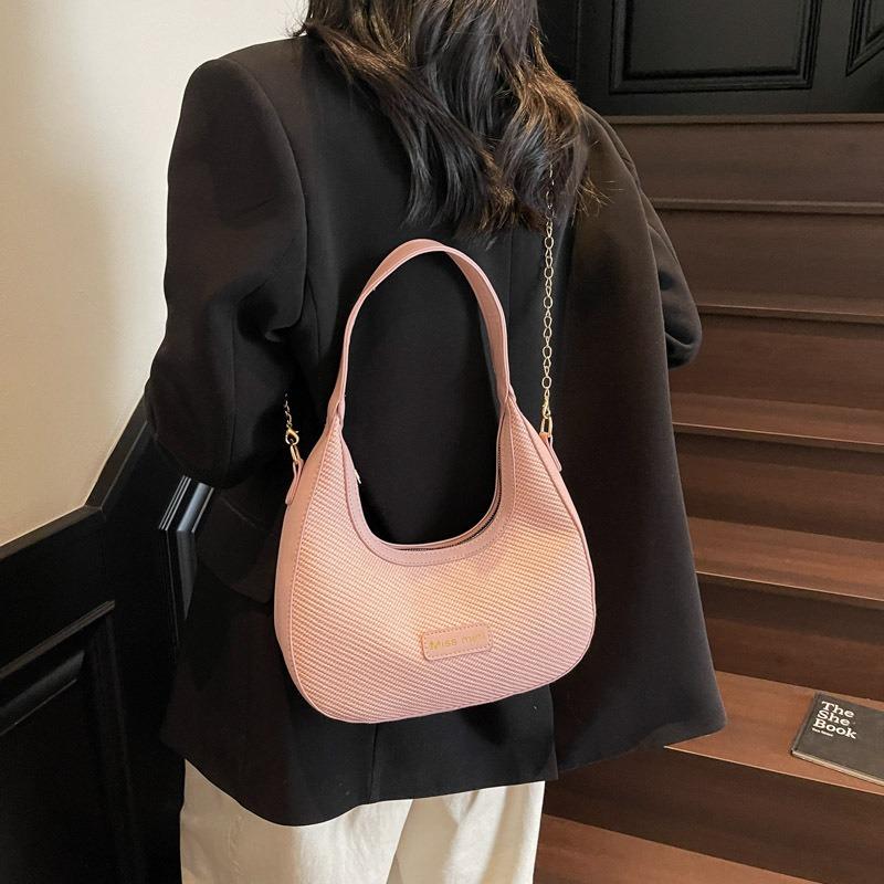 Fashion Trend One Shoulder Armpit Bag New Spring Niche Design Portable Messenger Bag Dumpling Bag Women