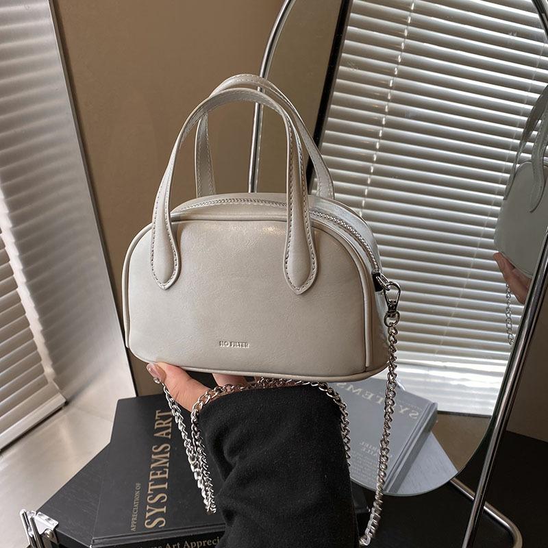 Niche Design Retro Small Bag Women's New Simple Shoulder Messenger Bag Chain Pillow Bag