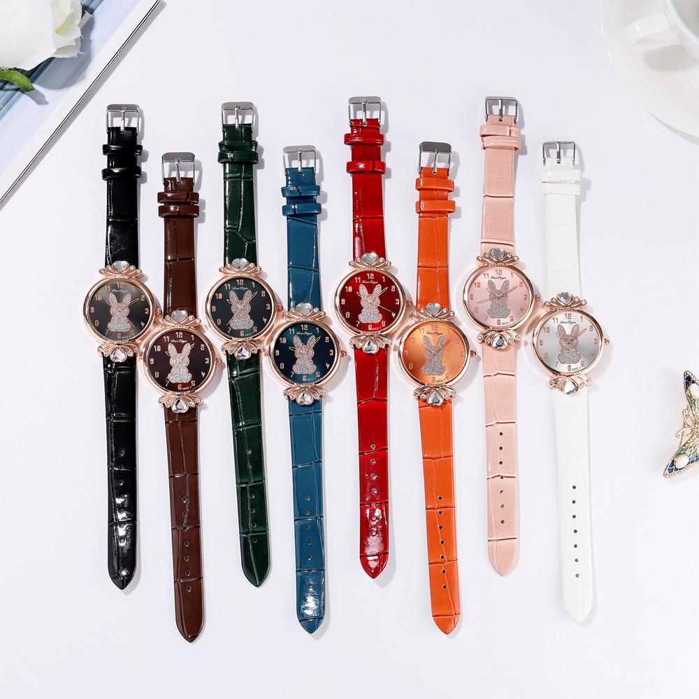 Orologio da polso al quarzo alla moda Douyin con fiocco, design di coniglio e quadrante digitale semplice