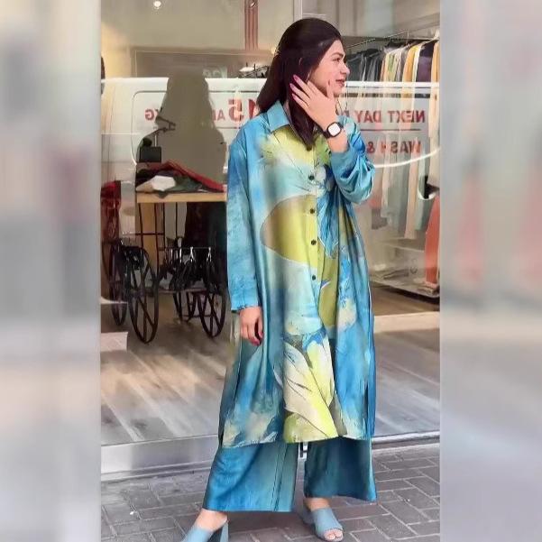 

Женский комплект из рубашки с длинным рукавом и брюк широкого кроя с принтом омбре в сине-зеленых тонах, повседневный наряд 4XL