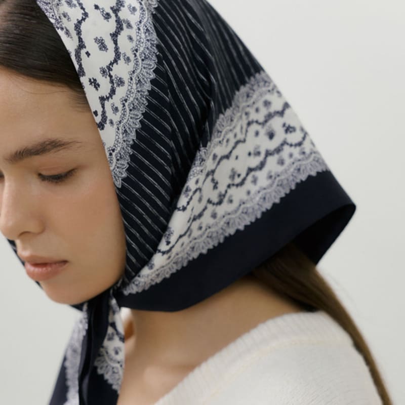 BB’DE SOLI’DE lace square silk scarf (2colors)