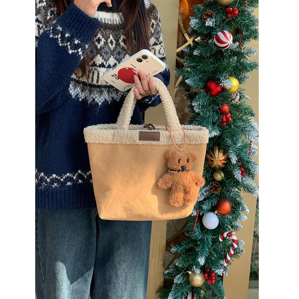 Wełniana torba typu tote z wełny jagnięcej Damska torebka Ciepła zimowa torba Damska dużej pojemności Torba podróżna Japoński styl Kreskówkowy dodatek Torby ręczne