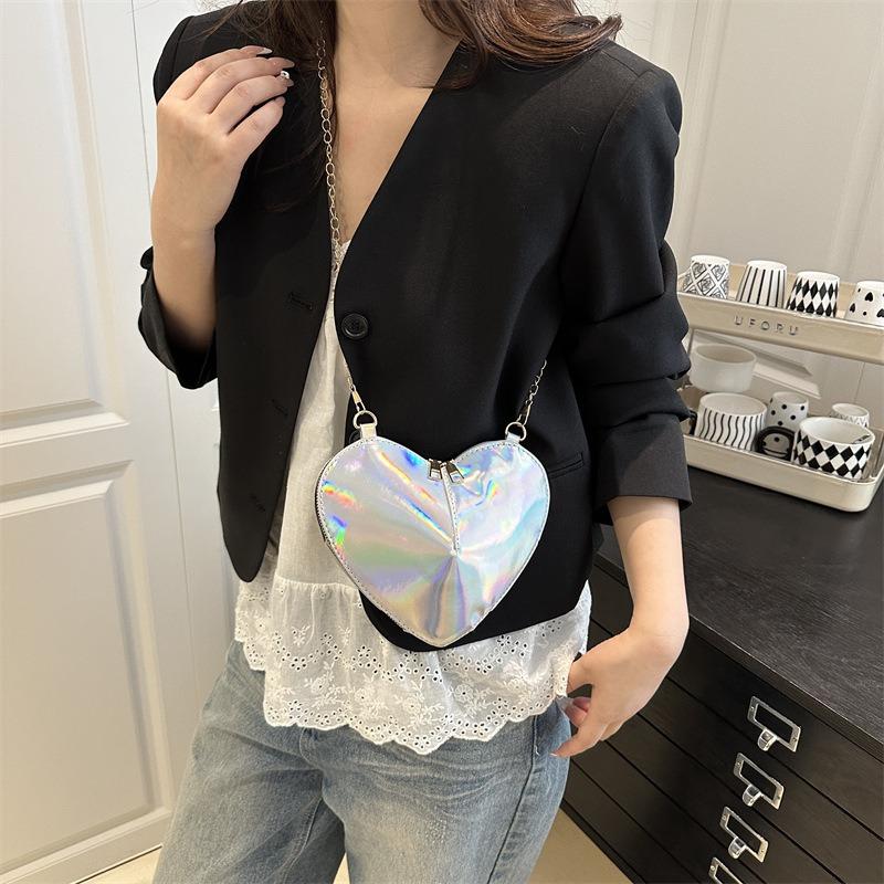 Niche Design Laser Glossy Love Shape Messenger Bag Spring and Summer Popular Chain Shoulder Bag Women