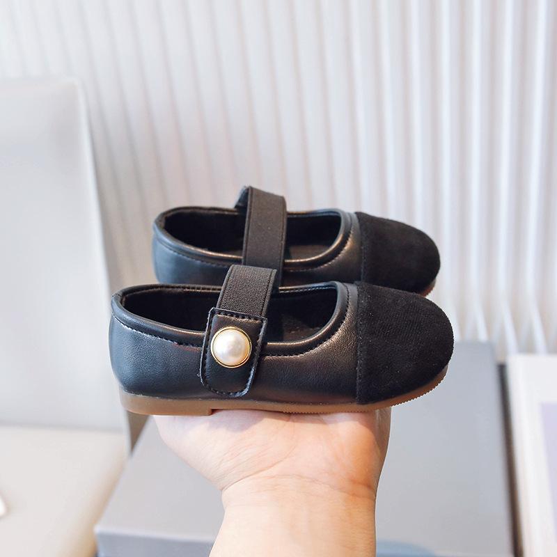 

Обувь для девочек 2024 года, весна, новая мода, обувь для девочек-принцесс, нескользящая дышащая кожаная обувь, детская обувь, детская повседневная обувь Zapatos Niña 28insole16.7cm чёрный