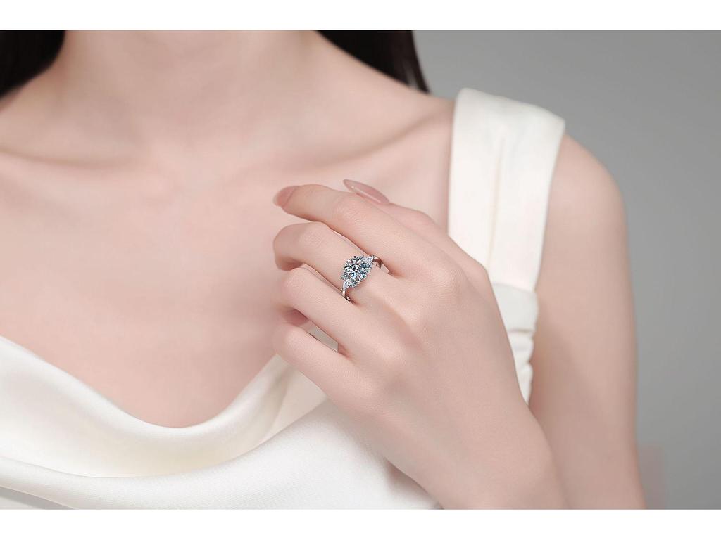 Luxury Women's Oval Moissanite Sterling Silver Ring - Exquisite High-End Festival Gift