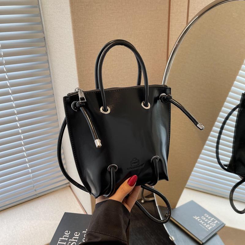 Summer small bag women's versatile new fashion niche shoulder messenger bag bucket bag