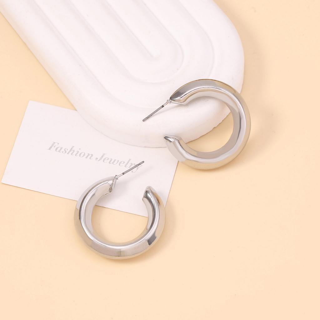 Fashionable and Classic Basic Geometric C-ring Stud Earrings, Hong Kong-style Retro, Simple and Versatile Earrings for Women