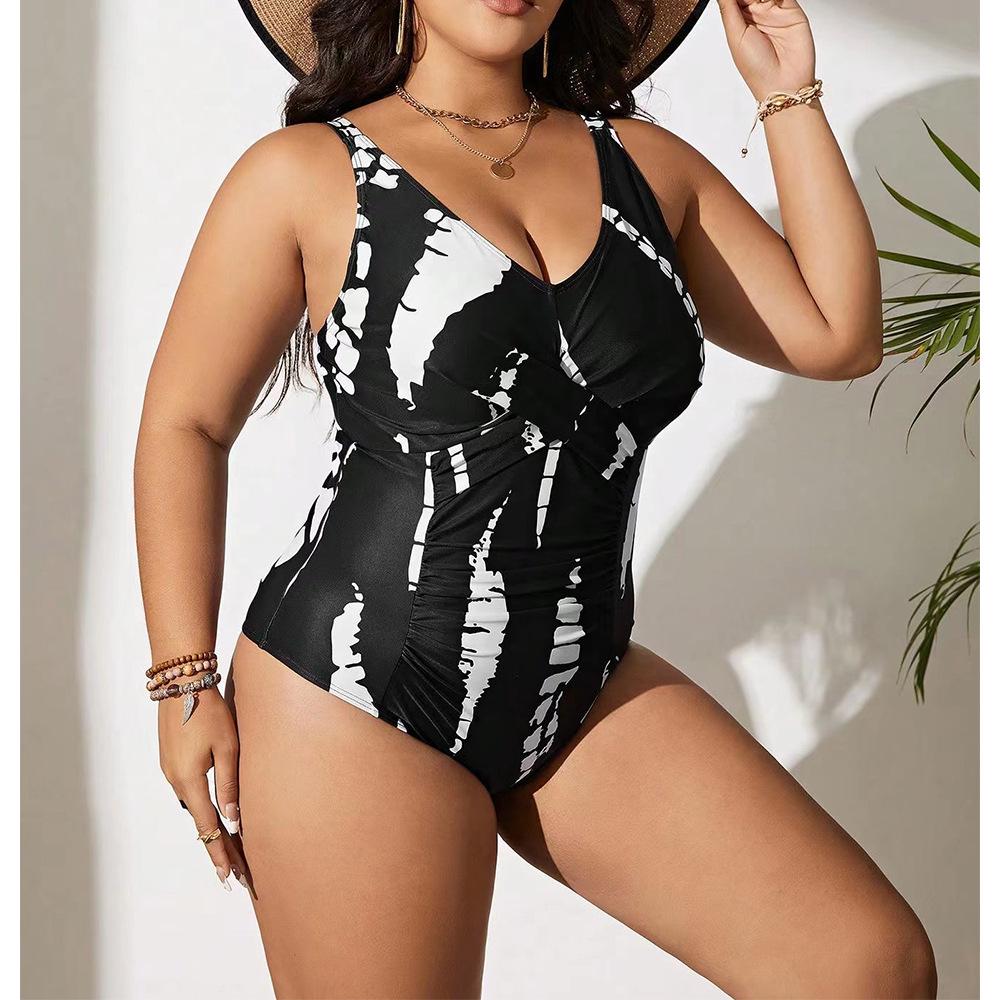 European & American Plus Size One-Piece Swimsuit: Conservative Cover-Up, Slimming Bikini Swimwear with Print Design for Women