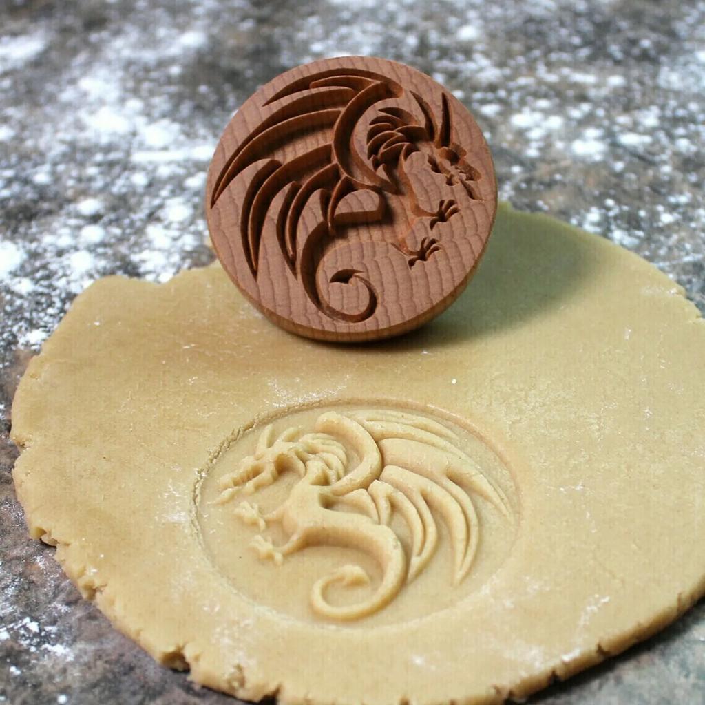 Holz Ausstechform Ausstecher Kekse Stempel Niedlicher Tannenzapfen Blume 3D Kuchen Prägeform Lebkuchen Gebäck- und Backzubehör