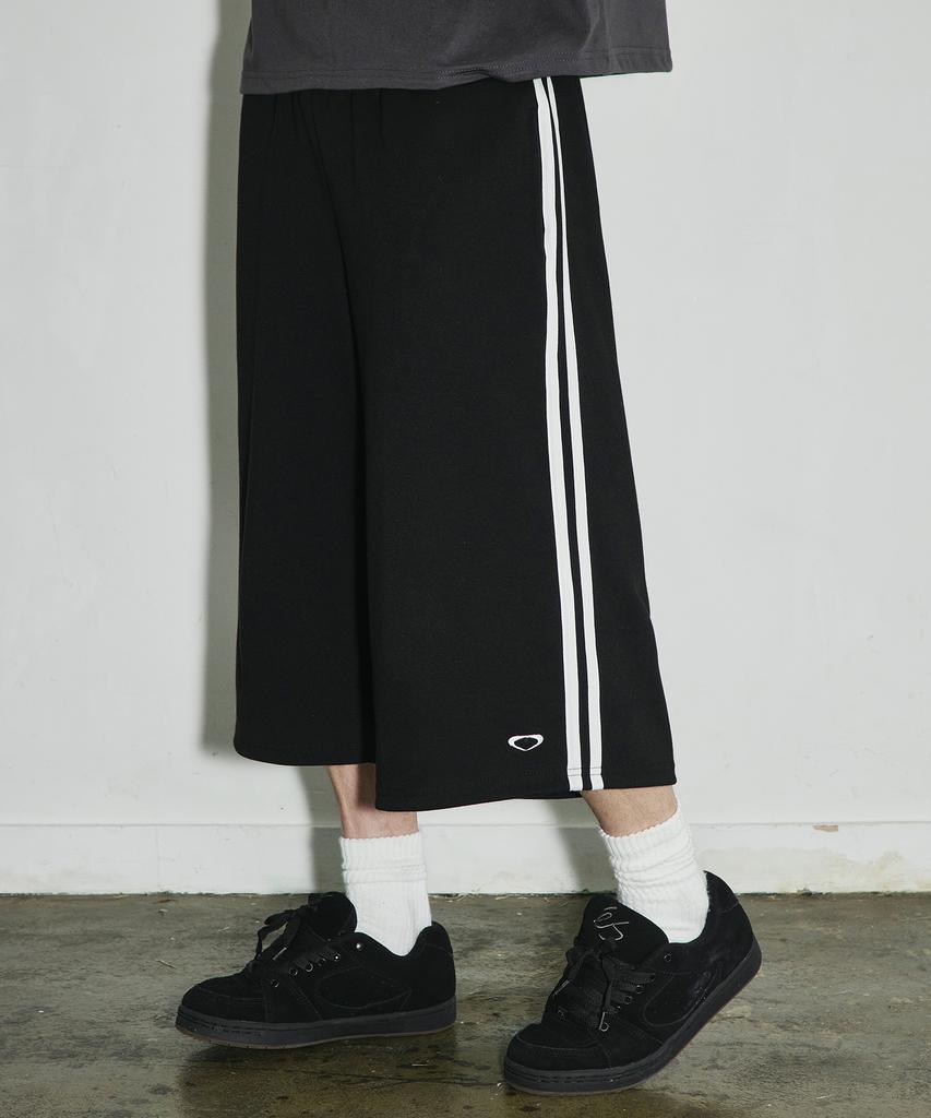 SCALLYWAG Long Bermuda Line Training Shorts [Black]