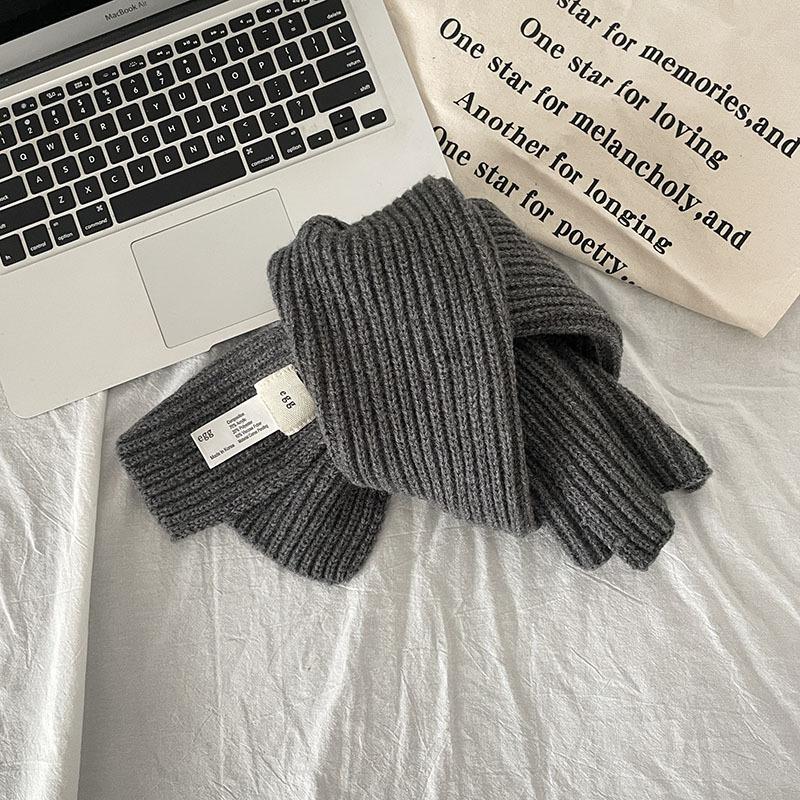 [Dai Green] Autumn and Winter Korean Ins Style Solid Color Simple Egg Cross Perforated Scarf Atmosphere Warm Blue Scarf