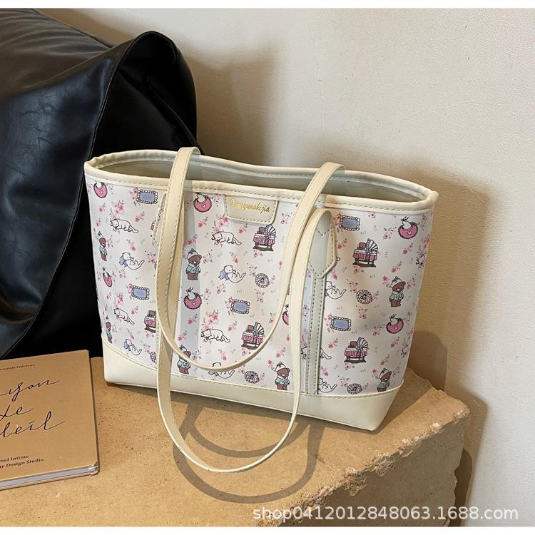 Large capacity underarm bag women's 2025 new spring and summer fashion printed shoulder bag versatile commuter tote bag