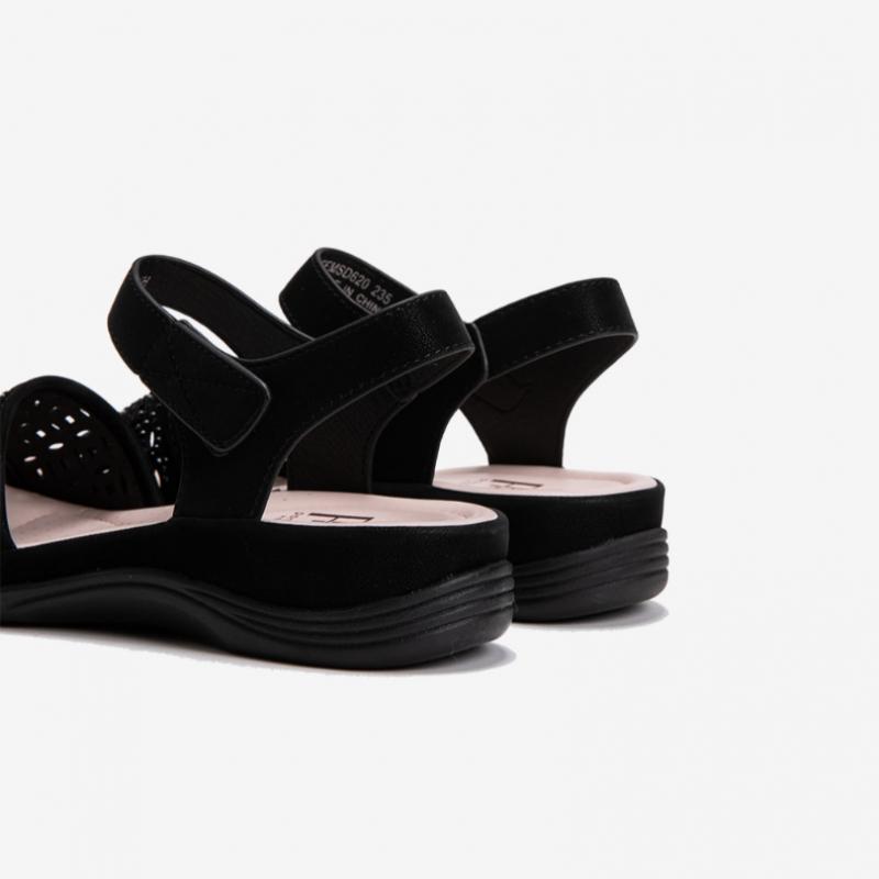 Portfolio Portfolio By ESquire Women S Cubic Punching Velcro SandalS Black