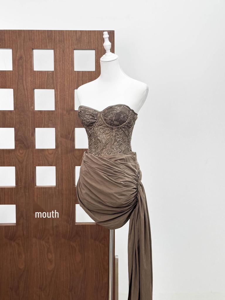 Women's Coffee Lace Embroidered Strapless Camisole with Padded Bust and Cinched Waist