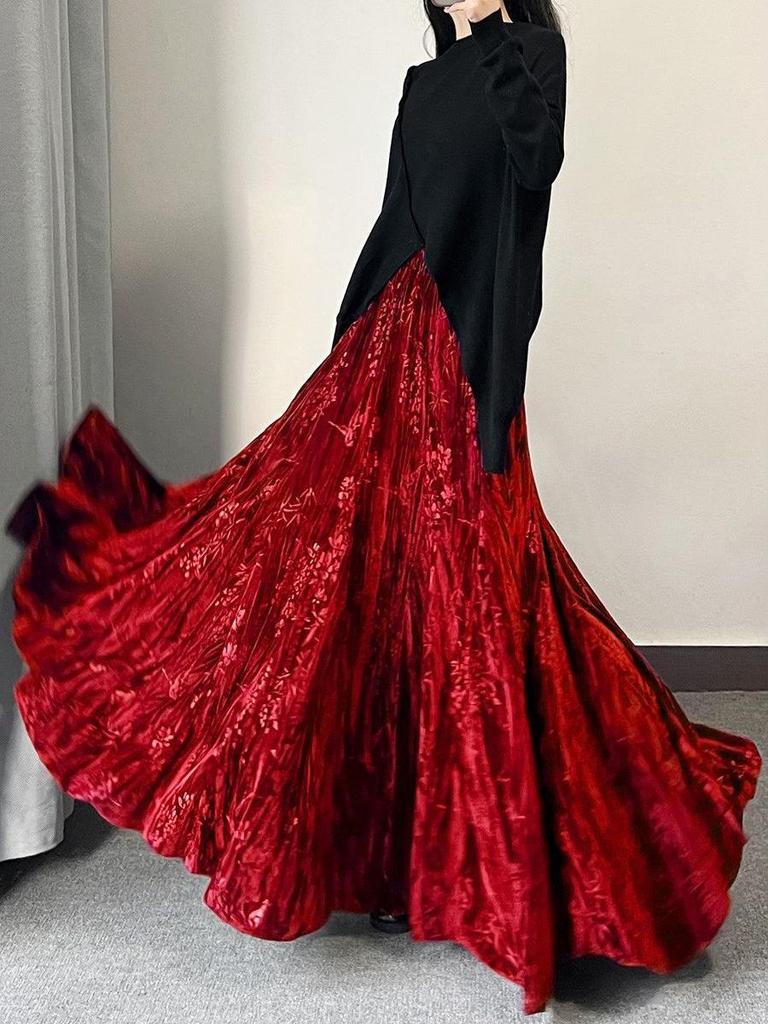 Black Gold-Printed Velvet Retro Chinese Fishtail Skirt for Women - Autumn/Winter Collection