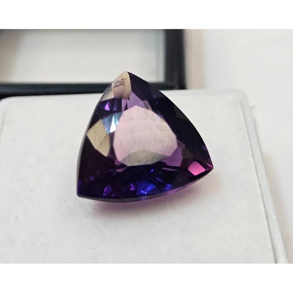 Alexandrite Color Changing 8-9 Ct Trillion Cut Beautiful Certified Gemstone