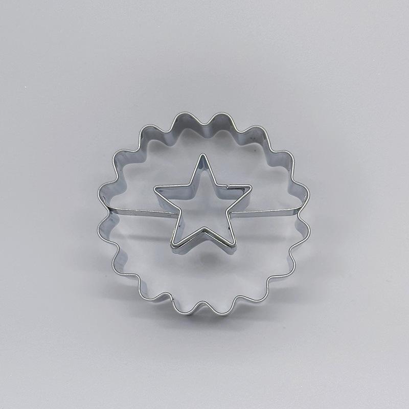 Set of 4 Stainless Steel Cookie Cutters 4 Stainless Steel Cookie Cutter Set - Versatile Cookie Molds for Christmas, Easter, Hanukkah, Thanksgiving