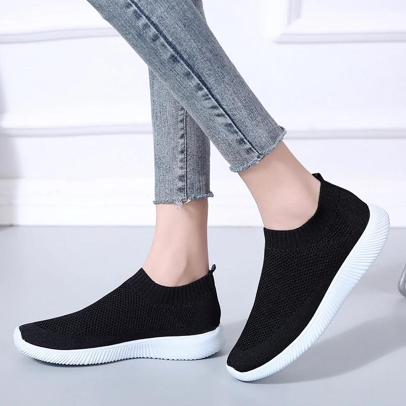 2026 New  Women Soft Vulcanized Shoes High Quality Women Sneakers Slip On Flats Shoes Woman Loafers Plus Size 43 Walking Flat