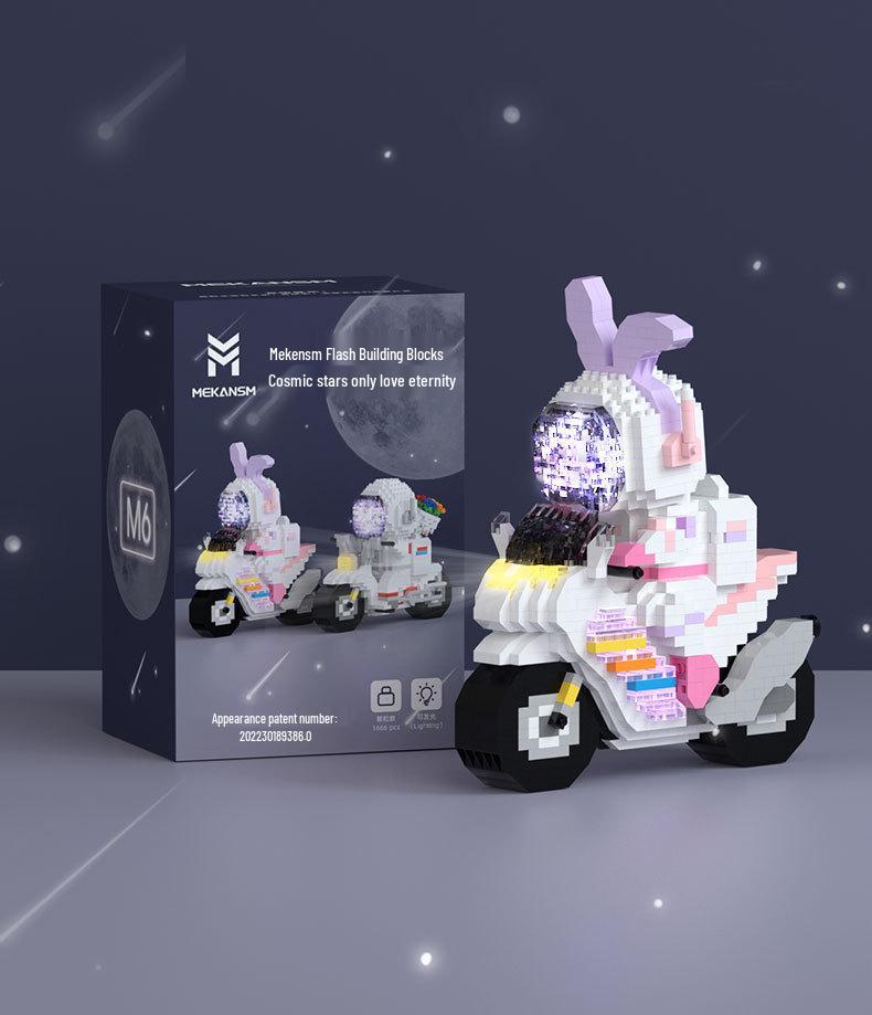 Mekensm M5-M6 Astronaut Train Building Blocks - Luminous Micro Particle Model for Students & Adults