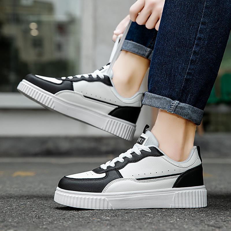 New Couple Board Shoes Breathable Student Casual Sports Shoes Thick Baseplate Shoes