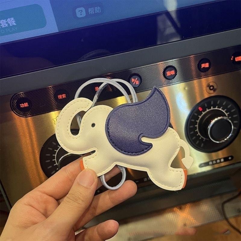 Cute Elephant Bag Pendant Keychain Chic PU Leather Keychains Phone Straps Chain Stylish Keyring for Fashion Enthusiasts