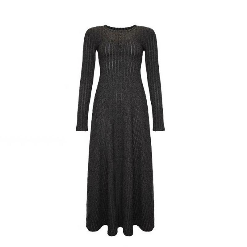 Half-open neck pit strip knitted long-sleeved primer dress for women's early spring design sense, waist and thin A-shaped long dress
